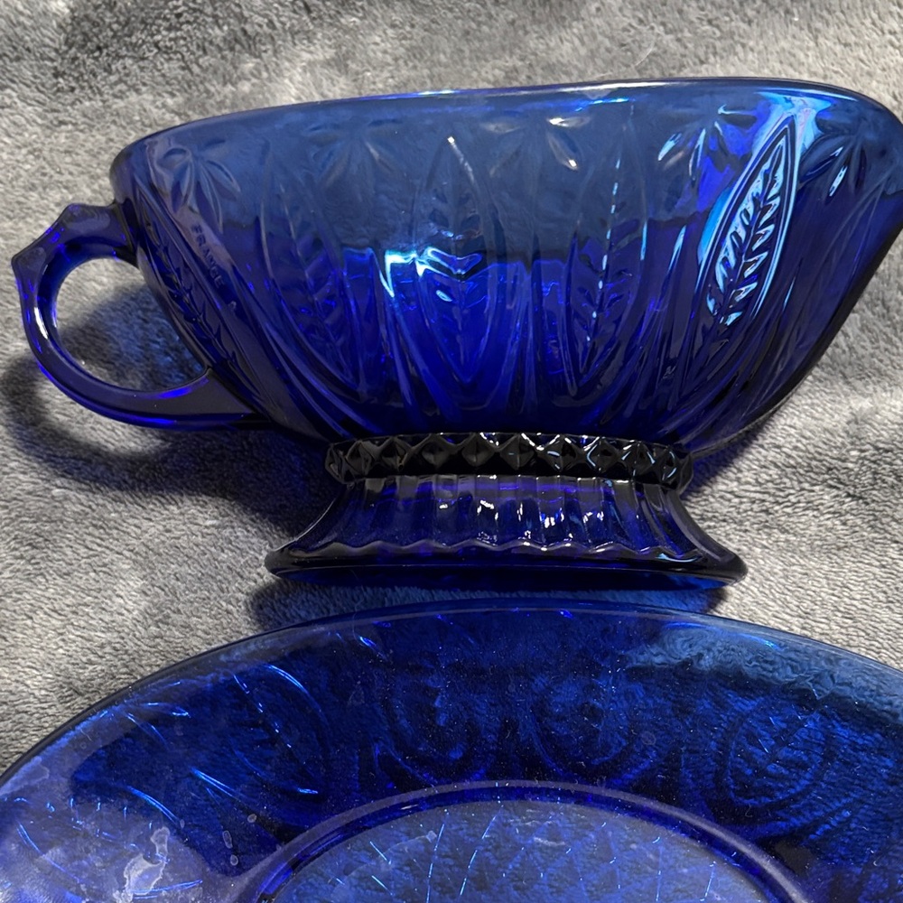 Vintage Avon Cobalt Blue Glass Gravy Boat with Plate